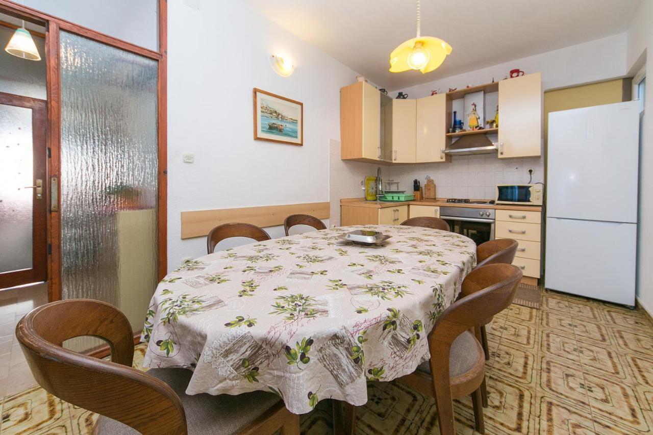 Apartments By The Sea Brist, Makarska - 15714 Podaca Kültér fotó