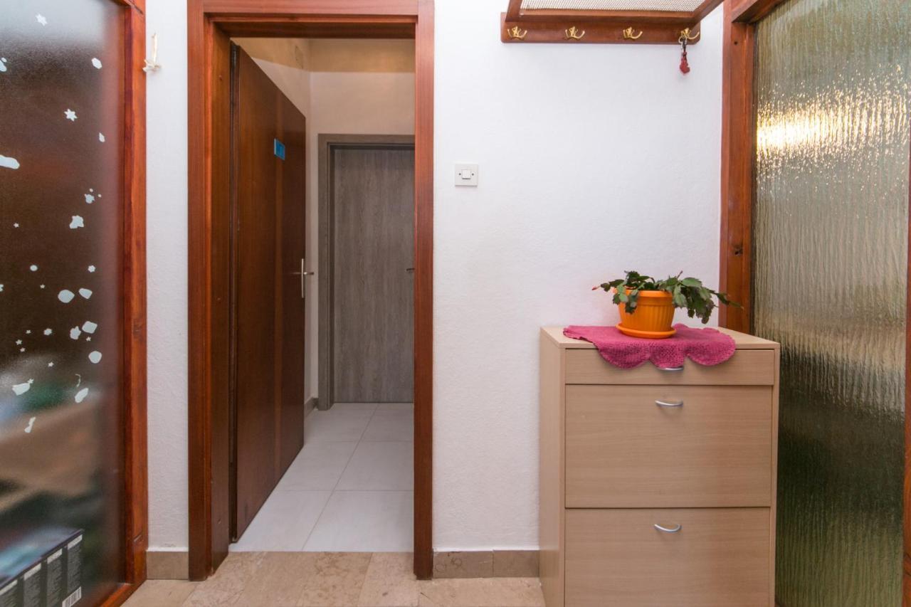 Apartments By The Sea Brist, Makarska - 15714 Podaca Kültér fotó
