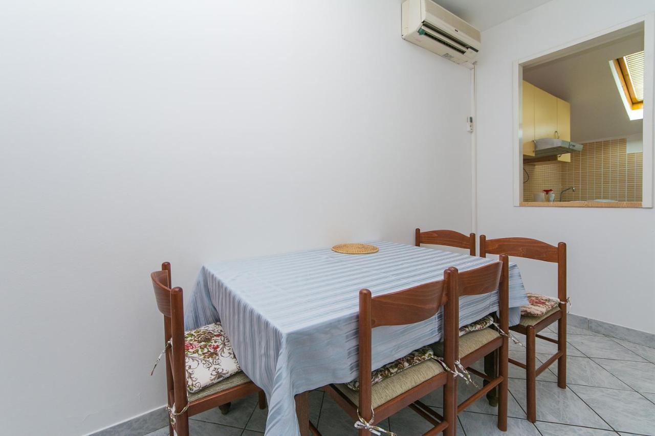 Apartments By The Sea Brist, Makarska - 15714 Podaca Kültér fotó