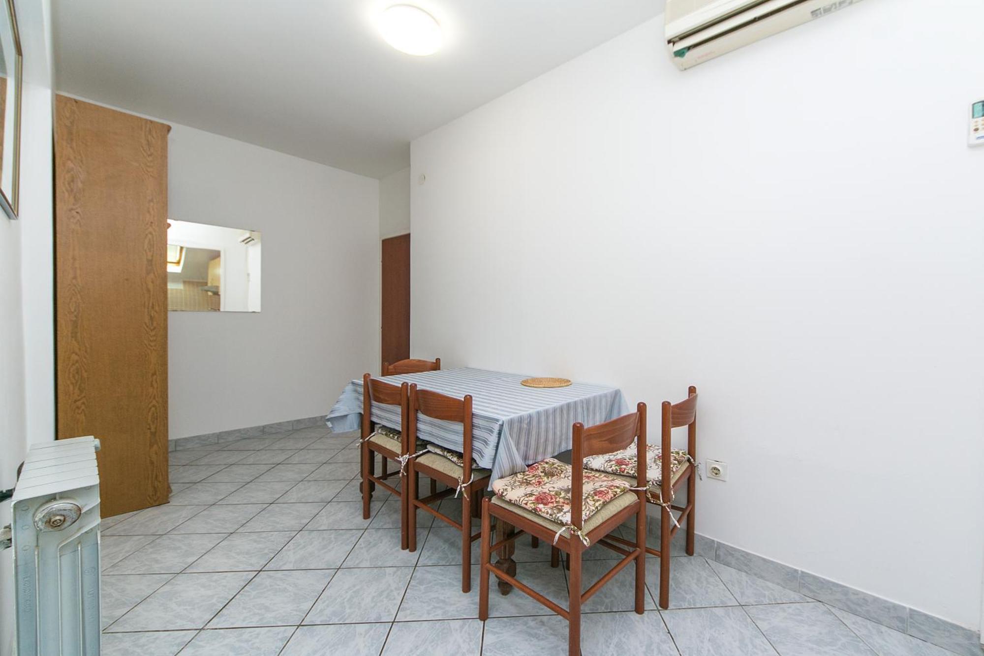 Apartments By The Sea Brist, Makarska - 15714 Podaca Szoba fotó